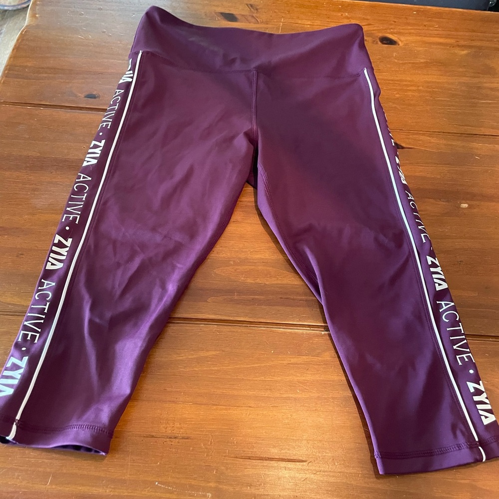 Zyia Active Plum Logo Crop Leggings 8-10